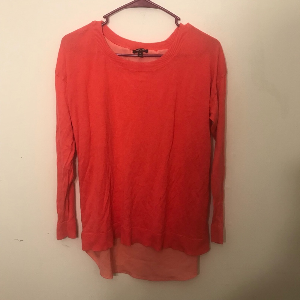 Apt 9 top